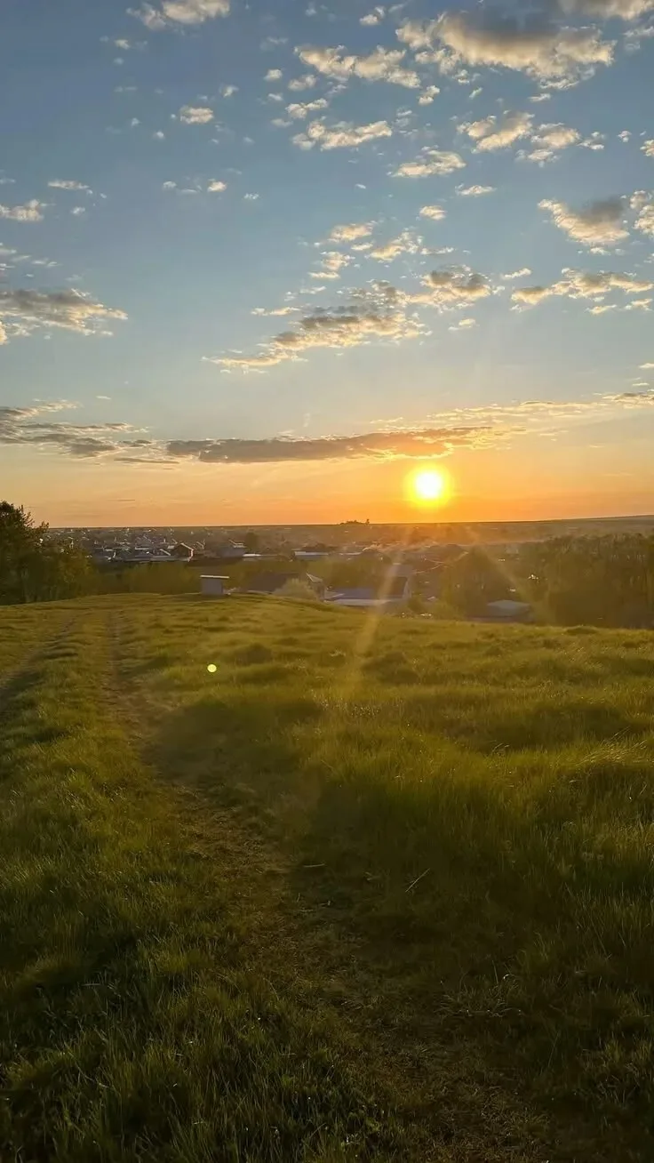 🌞 Лето — это здорово! 🌞

Наш ученик Константин Ерпулев умеет радоваться простым вещам. Летом он лю