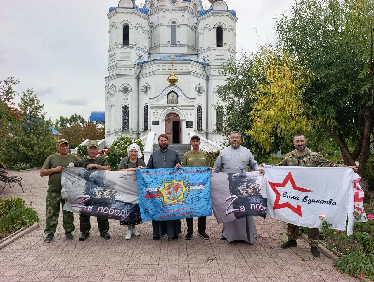 Н️а днях встречали в нашем храме друзей и земляков настоятеля из Уфы! ☺️