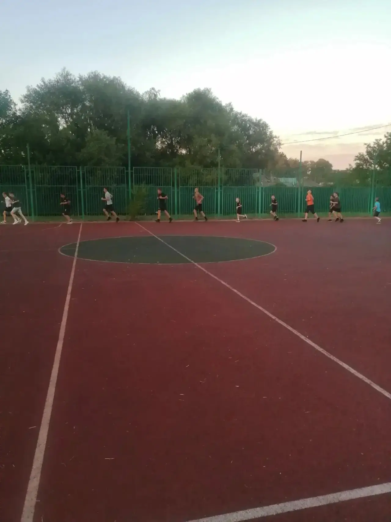 🏃‍♂️ Спортивно-досуговая площадка продолжает работать! 🏀