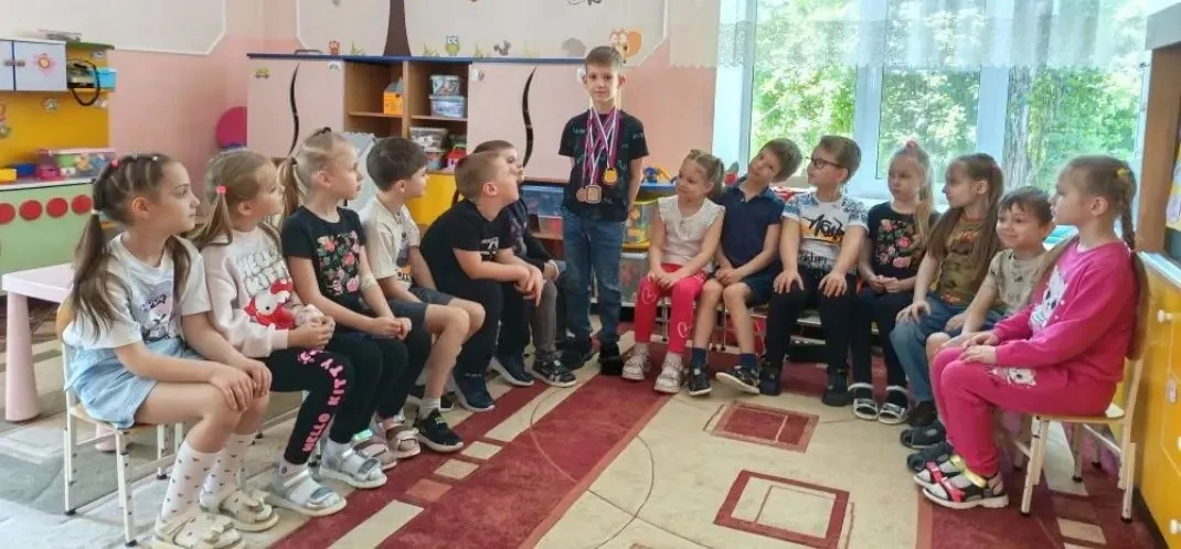Ребята подготовительной группы поделились своими достижениями🏅🏅🏅 
Которые связаны не с жизнью дет