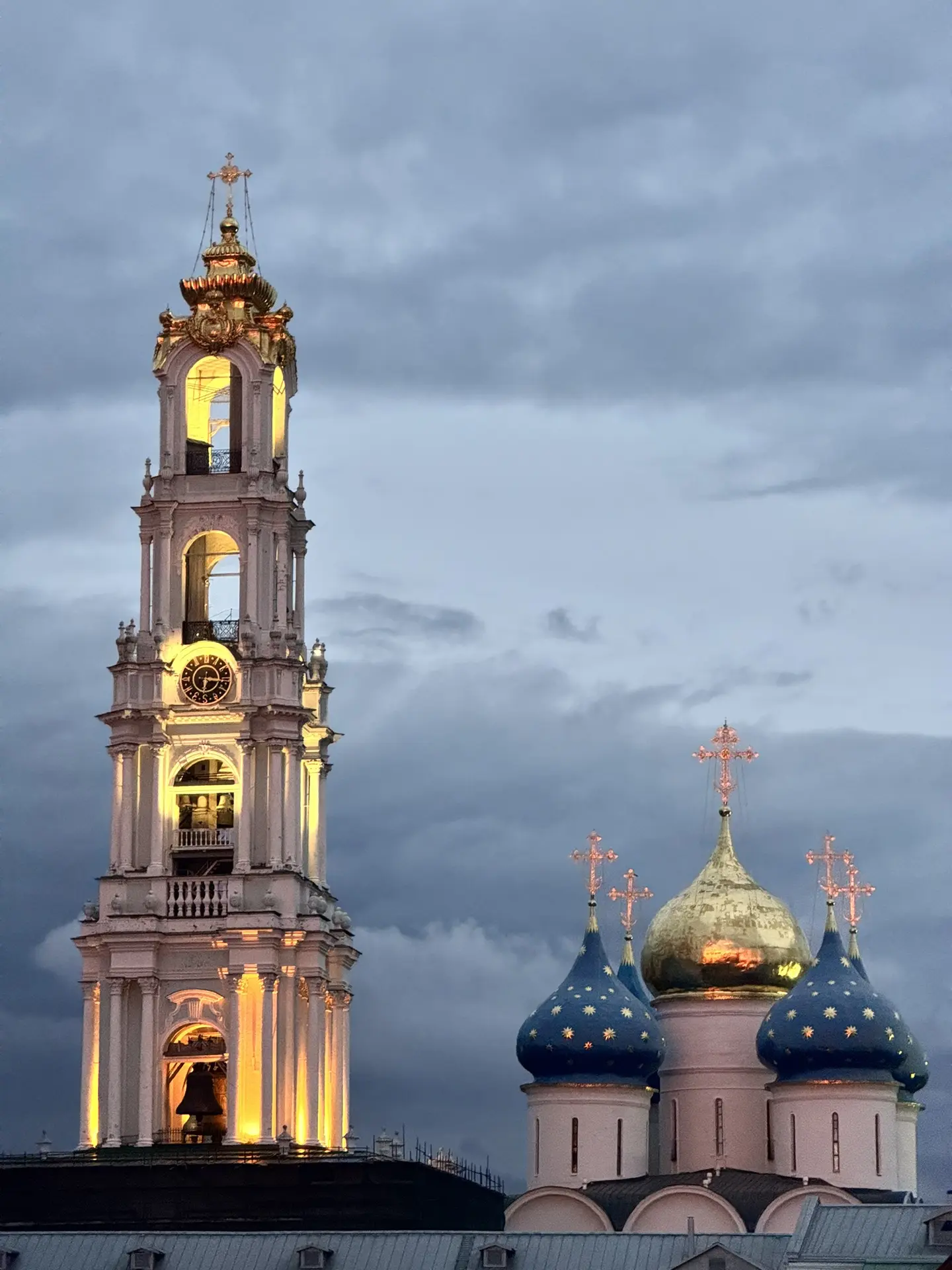 Через скорби человек научается вере и любви.
