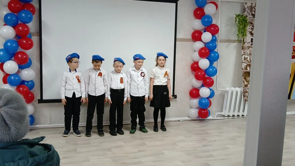 Праздничный концерт к 9 мая

В честь Дня Победы состоялся совместный концерт с Прибойнинским КДЦ. В 