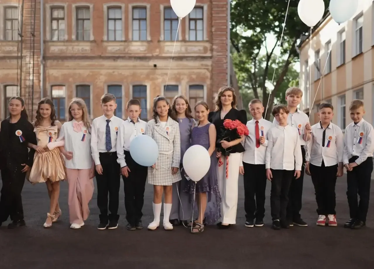 Прощай, начальная школа! ✨  У 4А класса выпускной!👩🏼‍🎓   Четыре года назад эти ребята впервые перест
