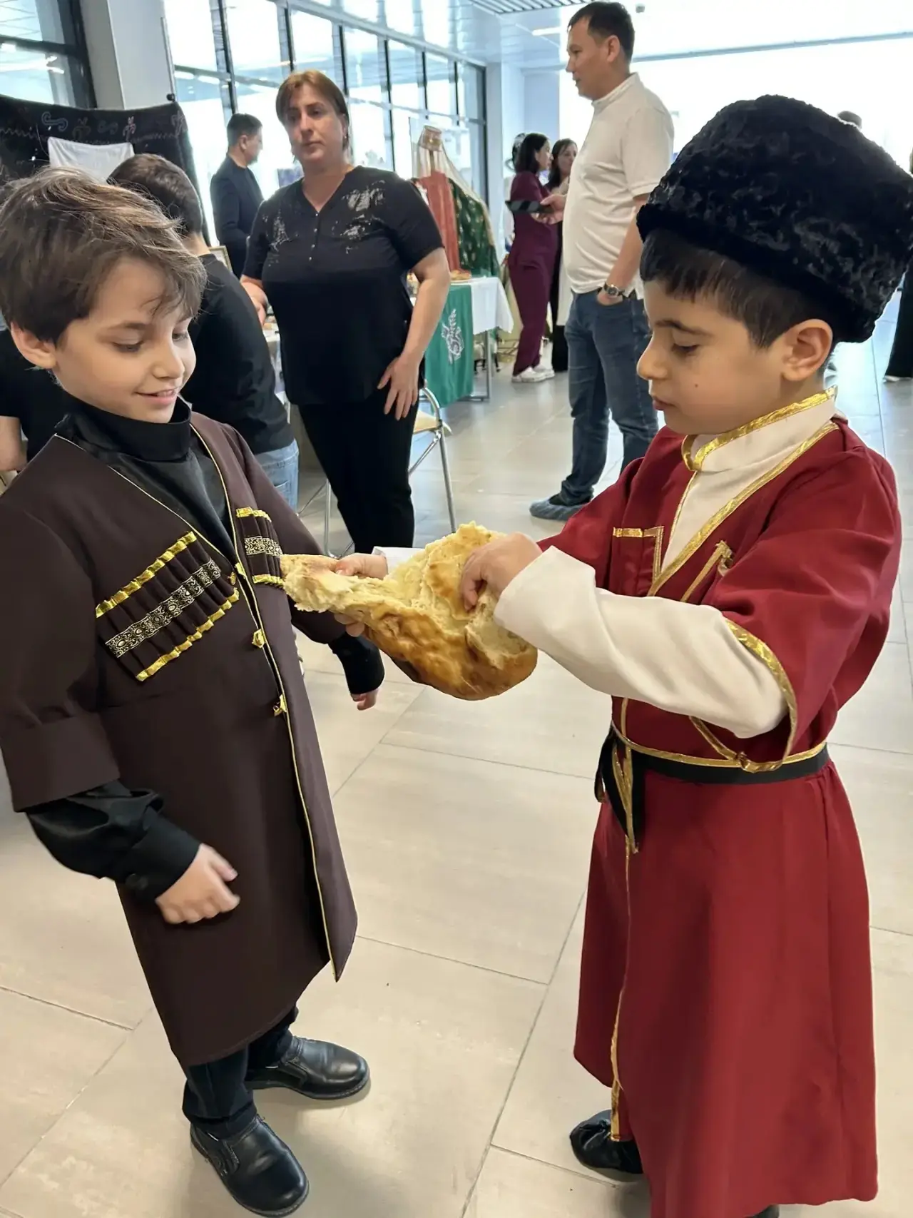 ✨ Фестиваль, который объединил сердца ♥️ 🇷🇺✨  Сегодня в нашей школе прошёл яркий и по-настоящему душ