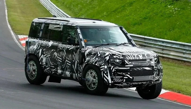 Обновлённый Land Rover Defender засветился на тестах  Defender получит новую решётку радиатора, изме