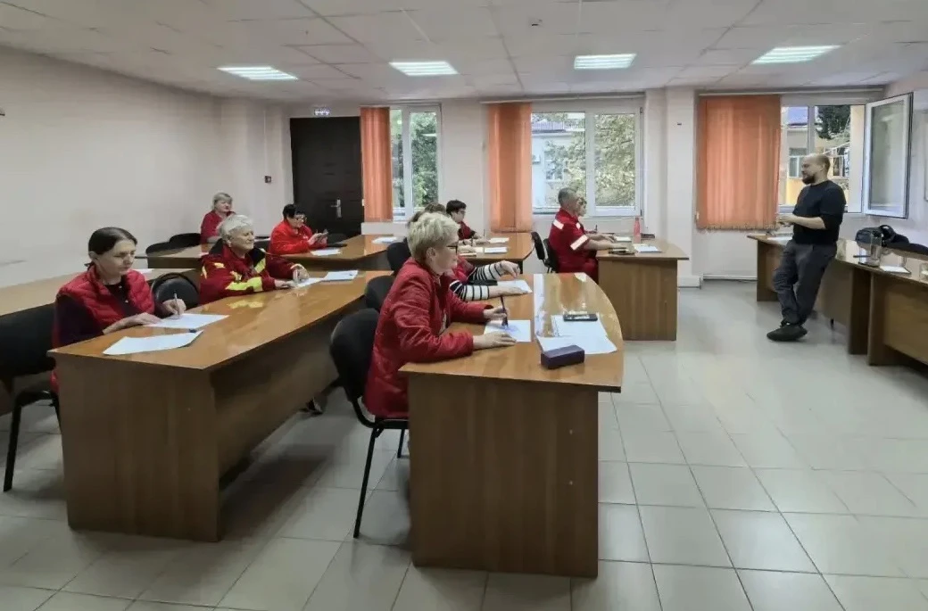 Профилактика выгорания сотрудников скорой помощи — это критически важная задача, так ка...