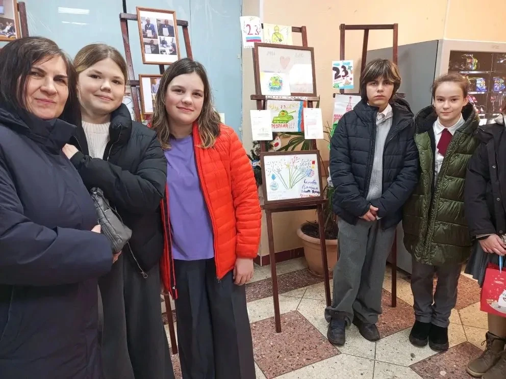 Классная компания 6Б🎓✨
Наш путь - доброта 

Для 6 «Б» класса этот учебный год выдался по-настоящему