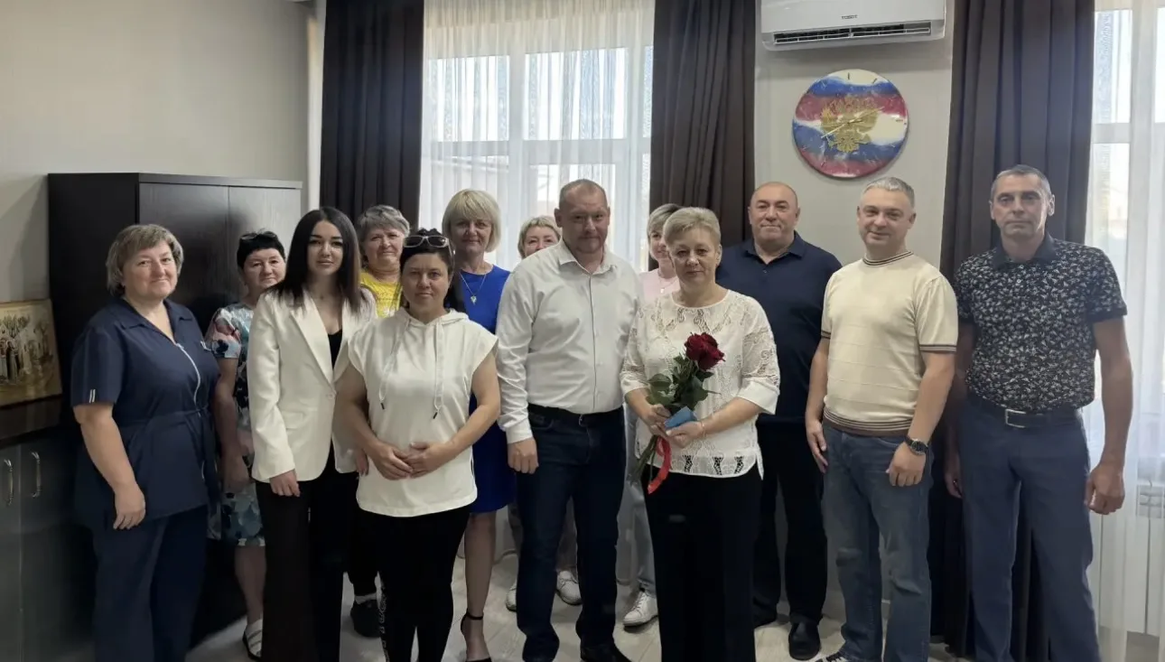 #Максим_Кабанов: Утро сегодняшнего дня началось с приятного события. Дружным коллективом администрац