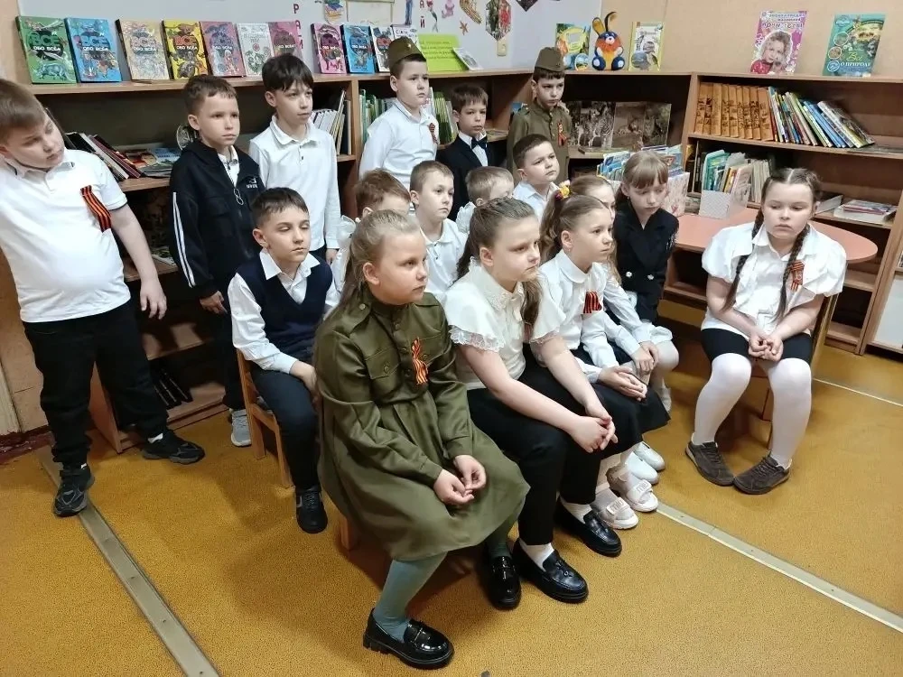 8 мая. Библиотечный урок «Читаем книги о войне» для 1-2 классов.