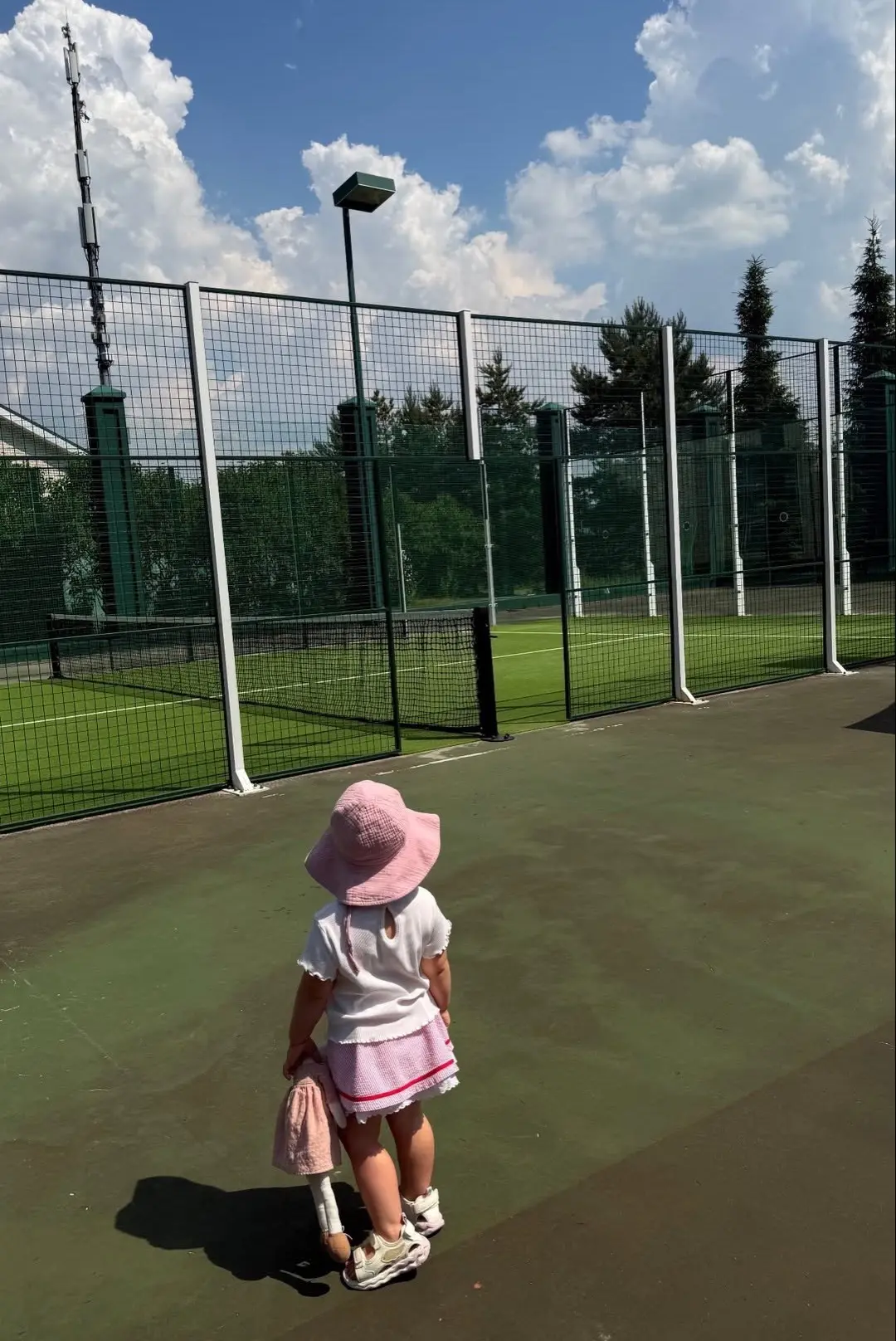 🎾 Кто играет?