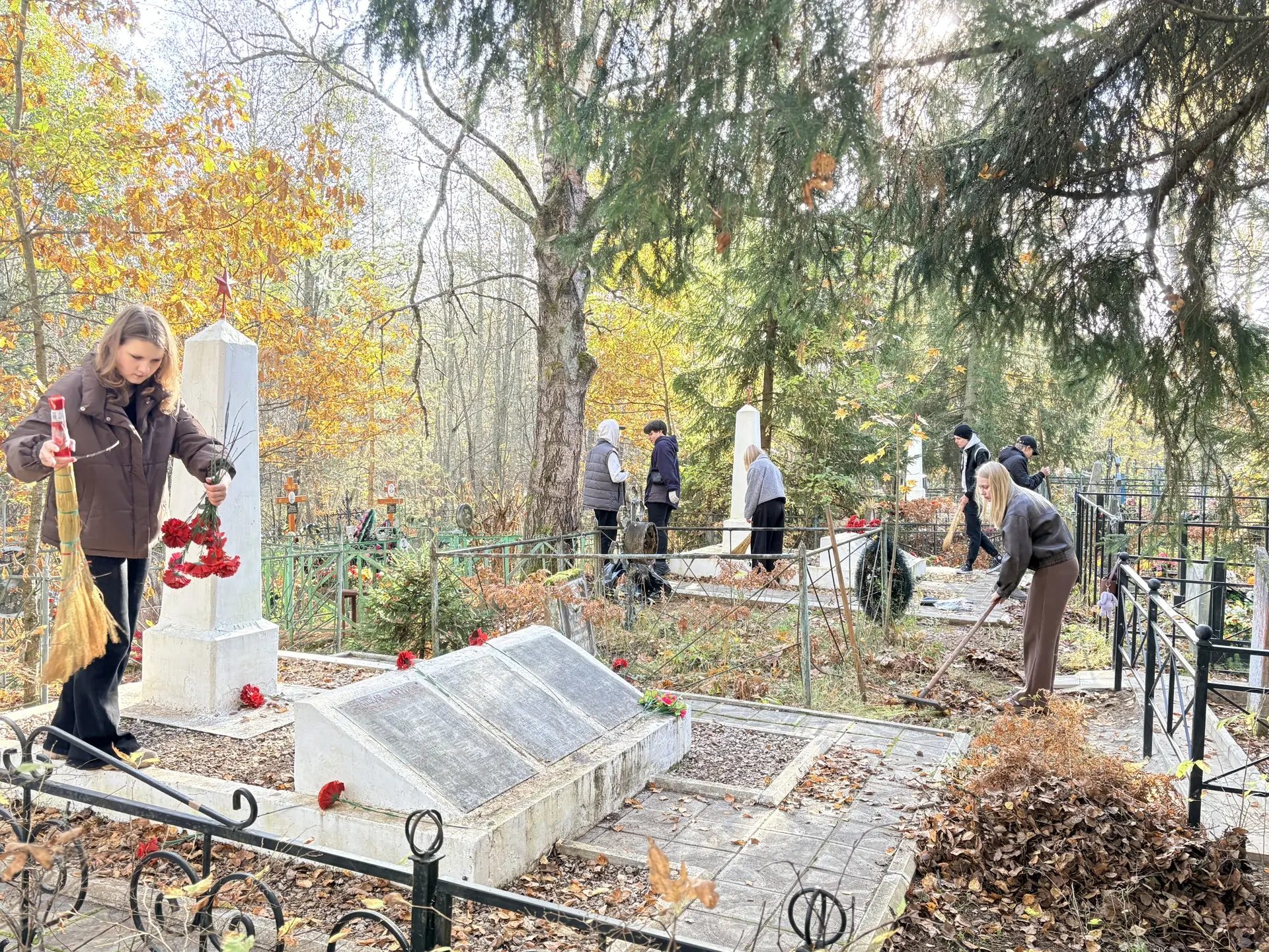 Сегодня, в рамках патриотических мероприятий, учениками 11-го класса была организована ...