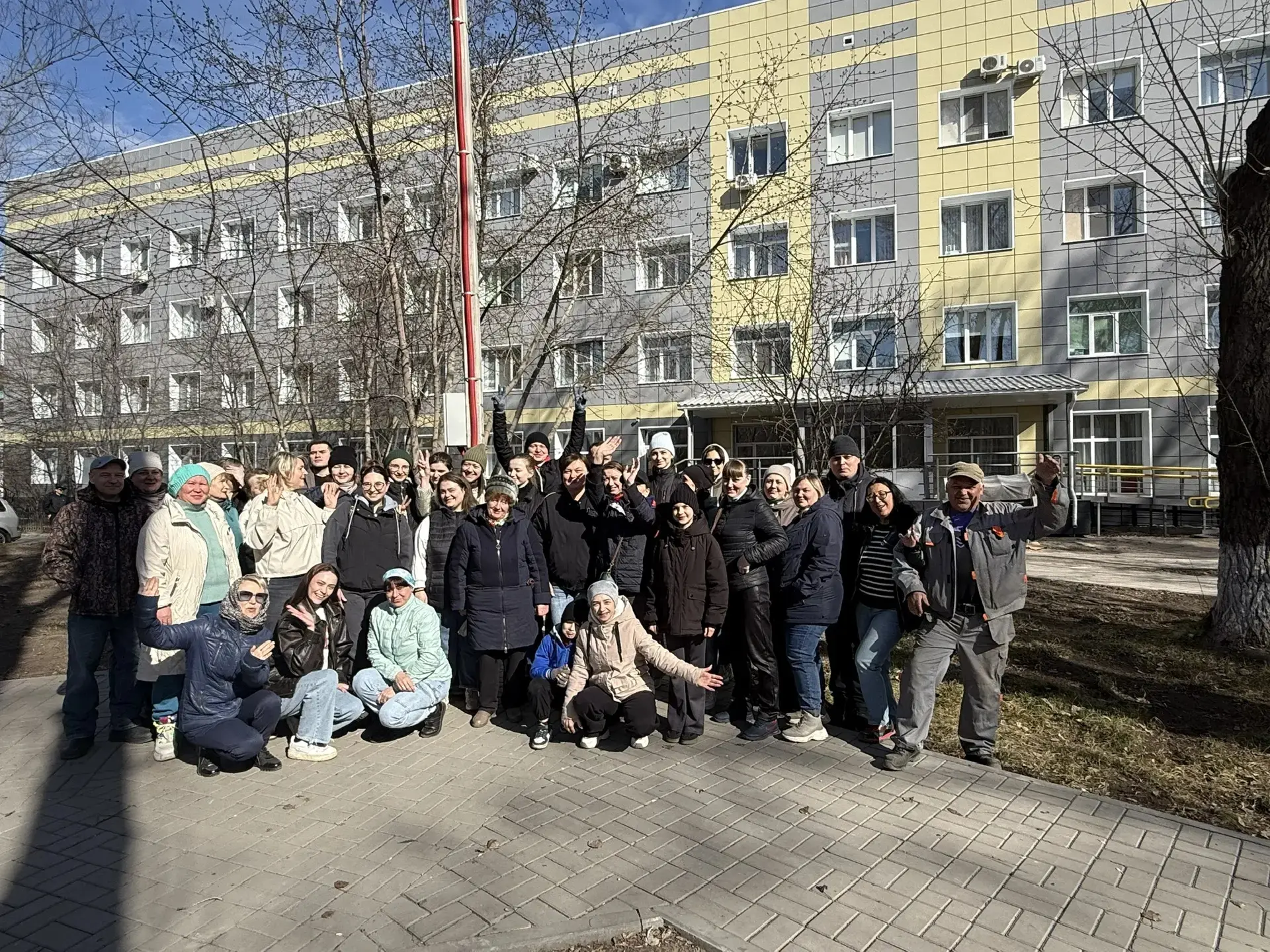 Чистота — залог здоровья! 🌿

В КМСЧ №7 прошёл традиционный весенний субботник. Сотрудники поликлини