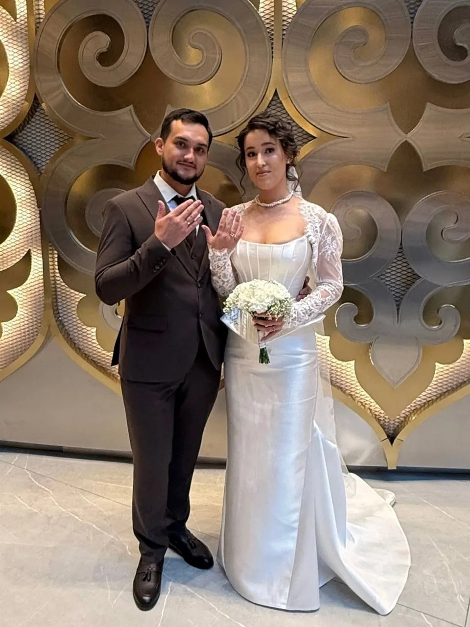 💍 45 пар заключили брак на сцене театра в Казани