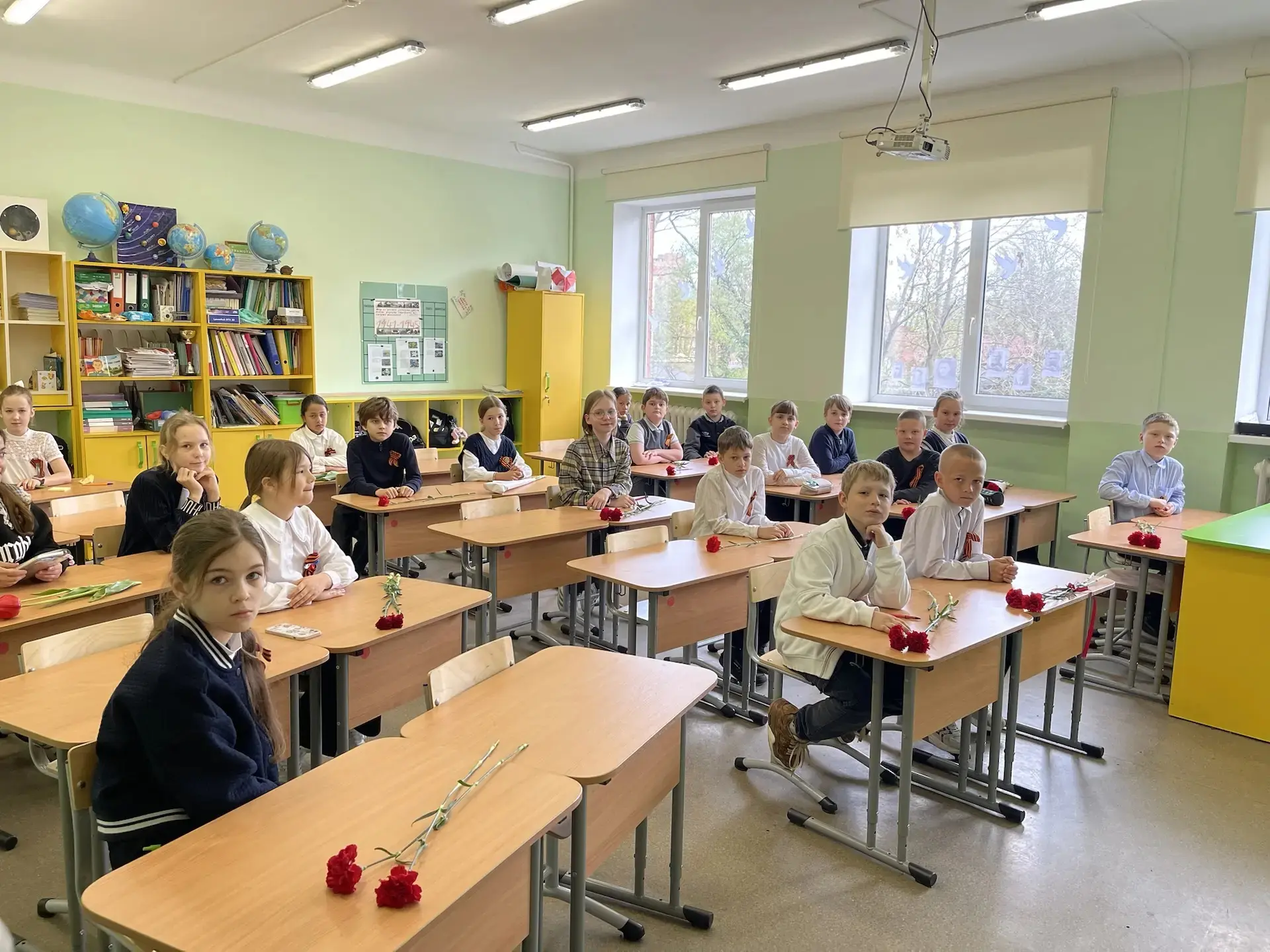 8 мая в 4Б, 4А, 4Г, 3Г классах прошли уроки мужества, приуроченные к празднованию 81-ой годовщины по