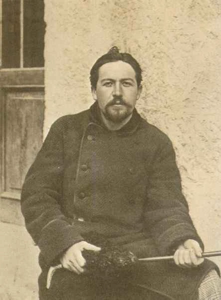 На Сахалине Чехов провёл около трёх месяцев. 

При моем появлении вся полсотня сняла шапки – такой ч