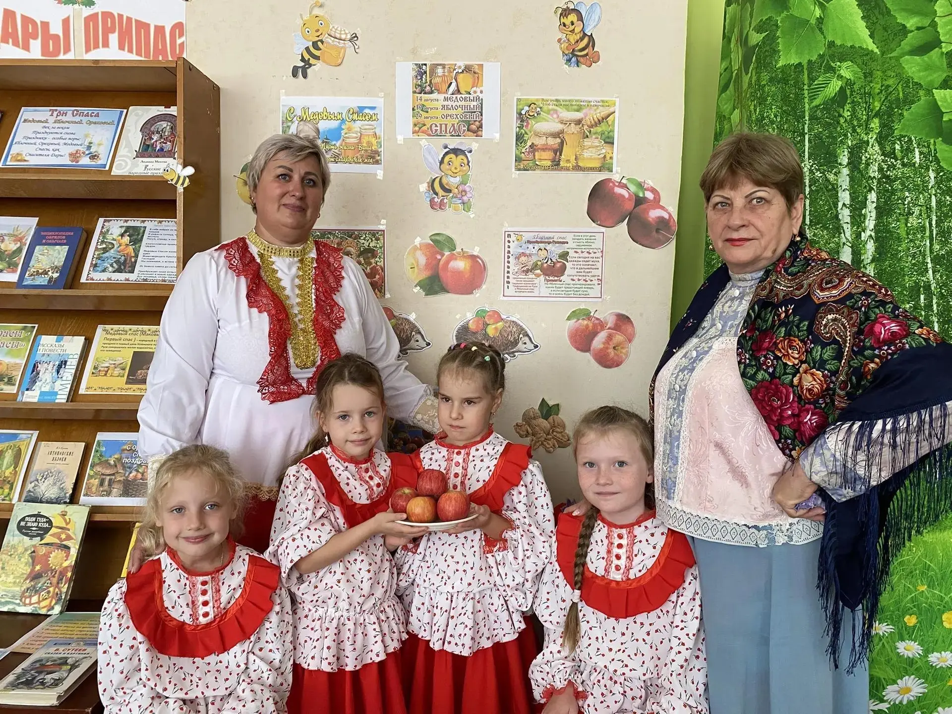 Ходили как-то недавно ребята из казачьей группы «Семицветик» в библиотеку Мечетинскую, ...