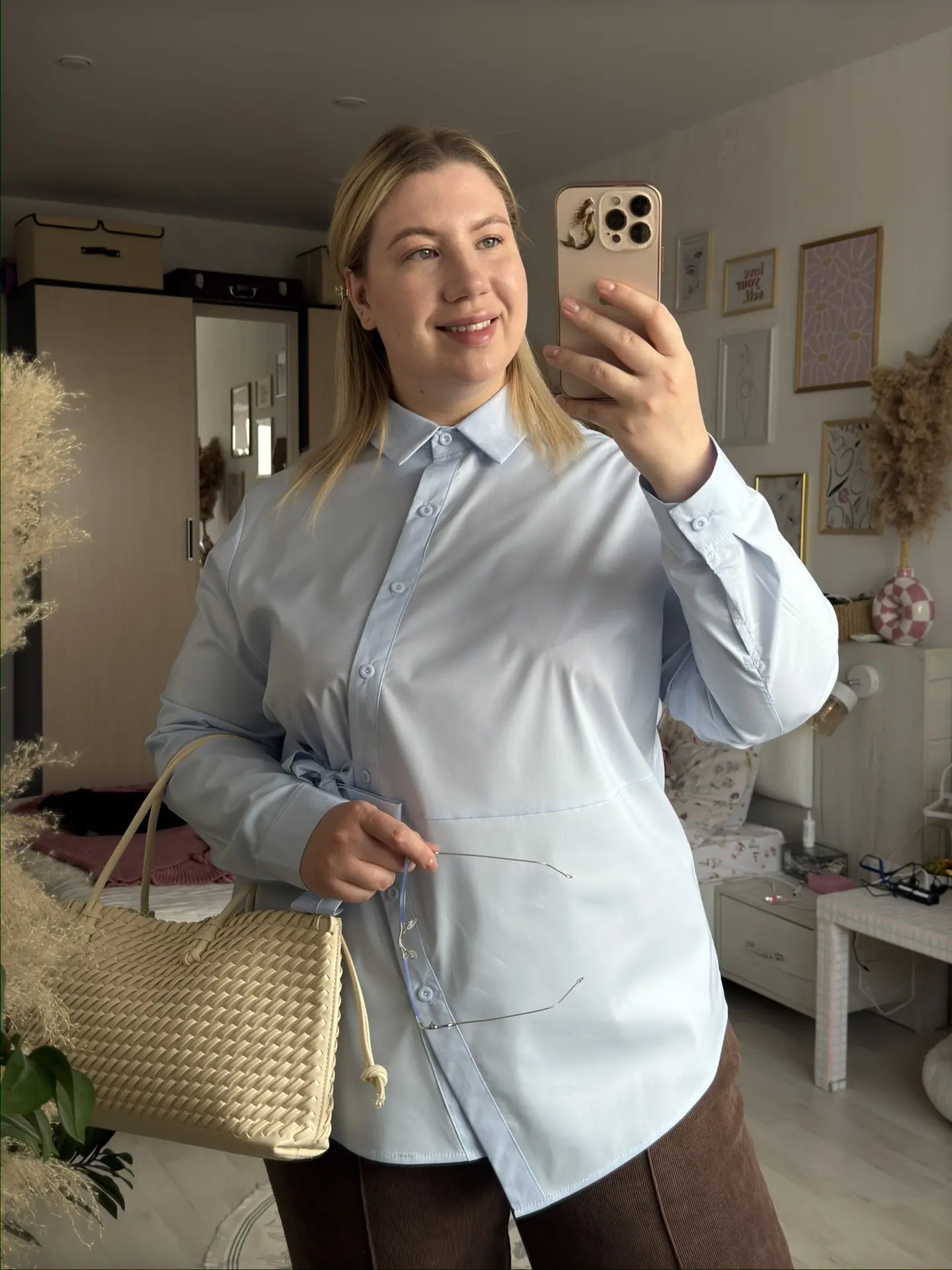 Готовимся к учебному году вместе с Анастасией Многотрендовной 🤓🎓