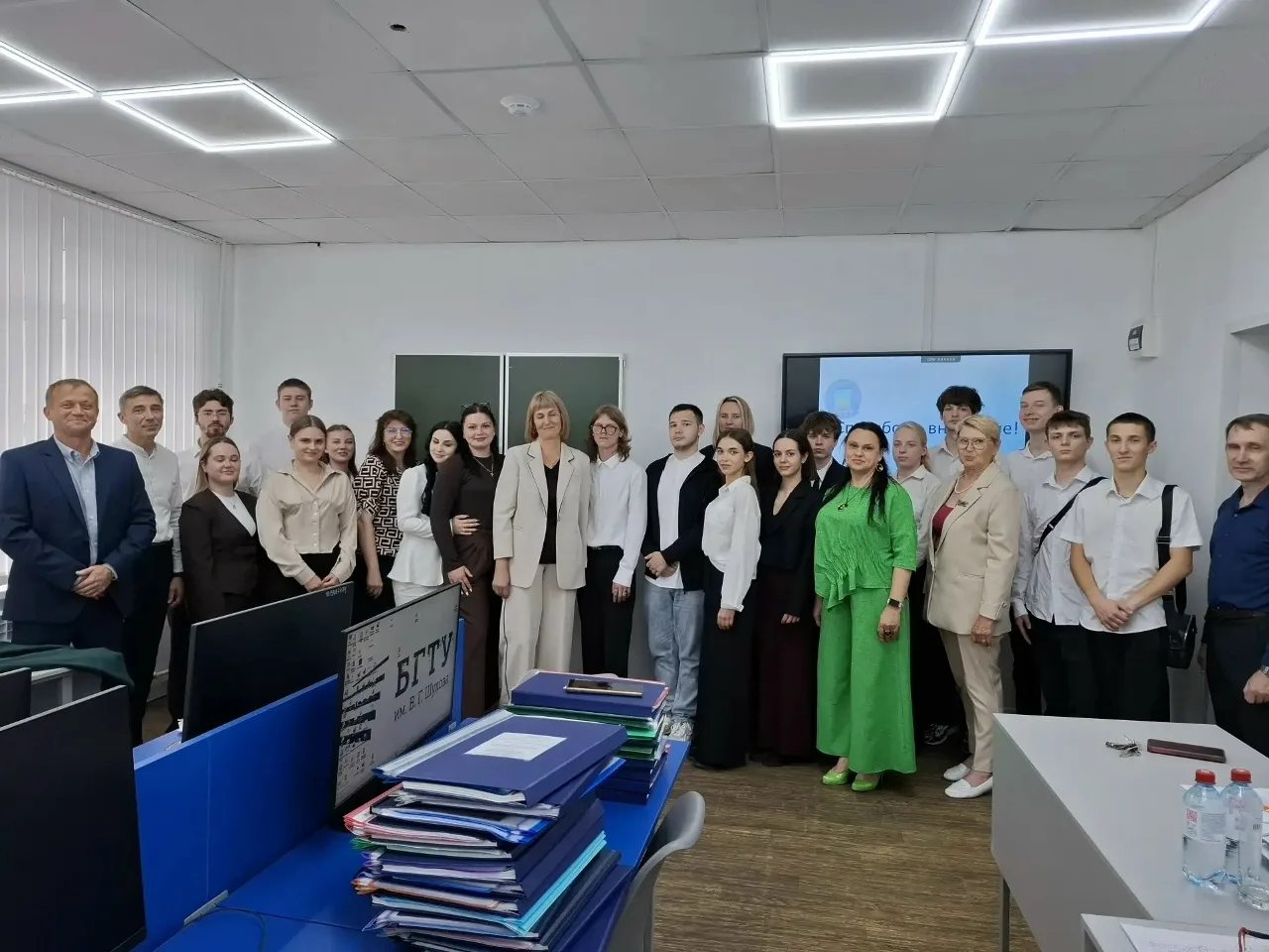 🎓 Сегодня в стенах филиала дан старт защитам выпускных квалификационных работ! 

📊 Первыми перед а