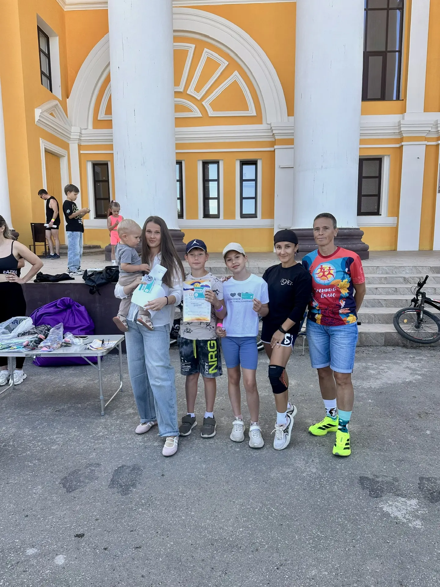 «Крутим лето!»: семейный спорт объединяет и вдохновляет