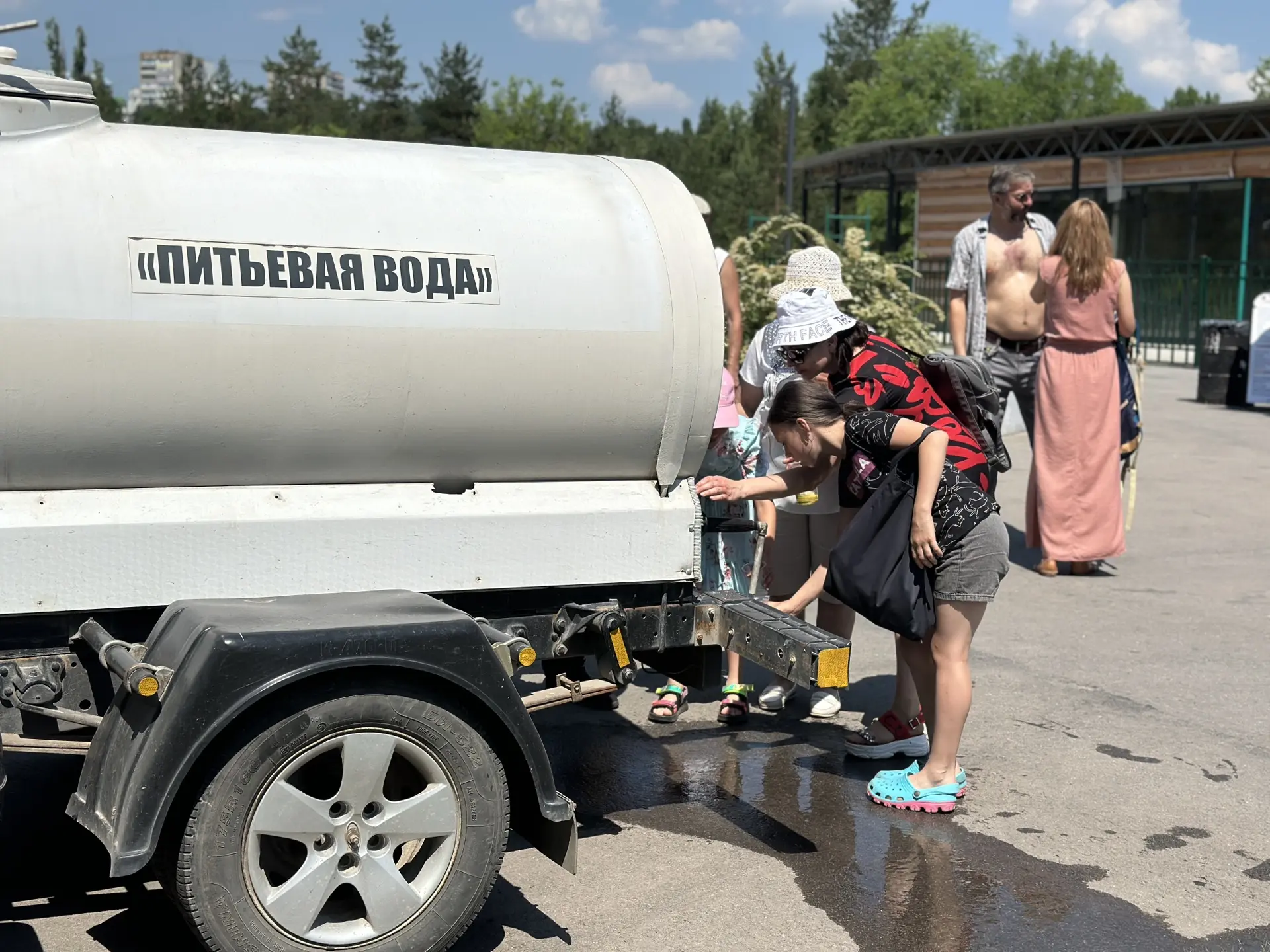 ☀️💧Коротко об обстановке на техническом открытии «Петропарка»: столбики термометров в Липецке показ