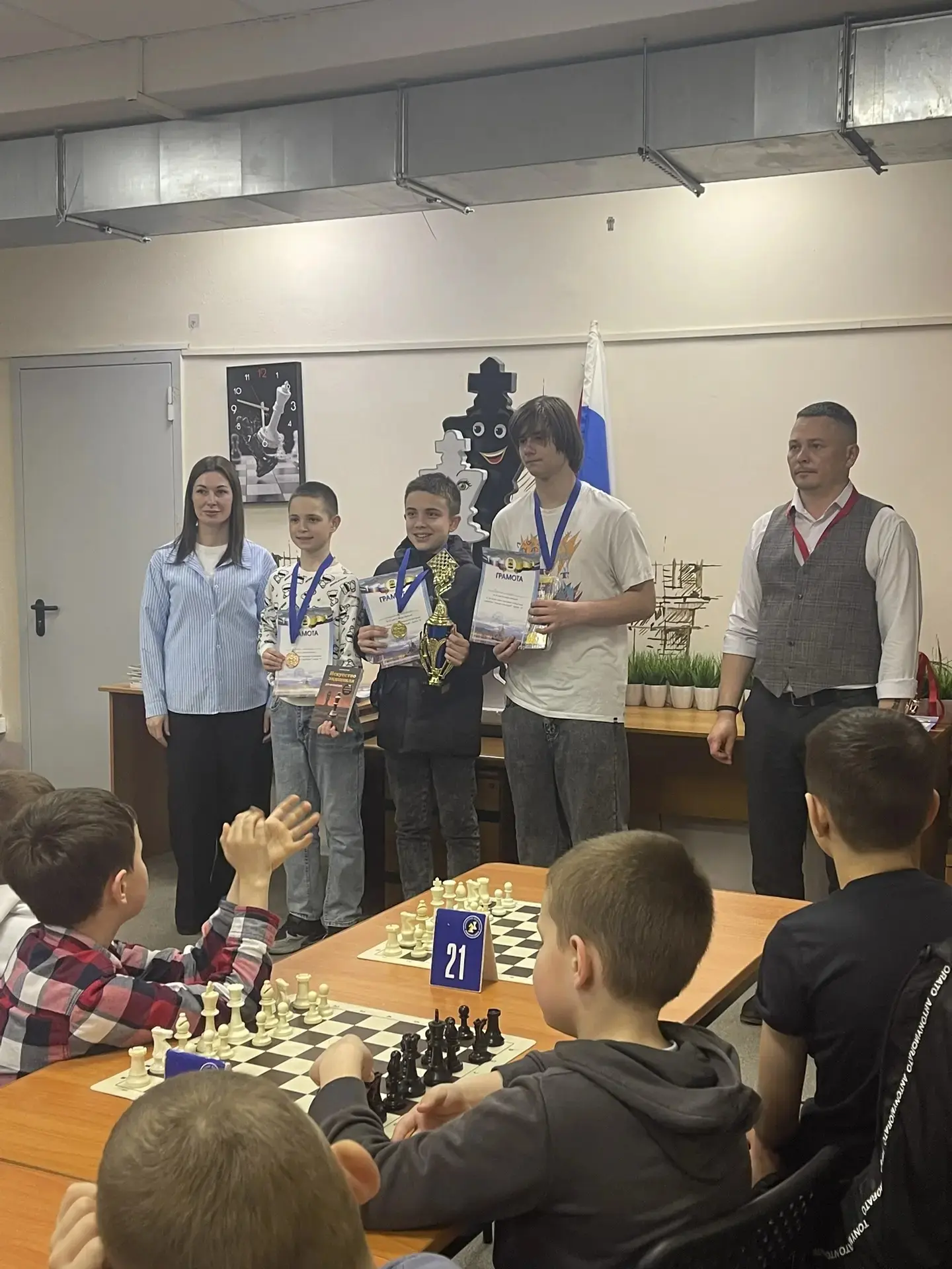 Поздравляем с победой!  Ученик 5 «В» класса Тунгушбаев Максим, занял первое местом в категории А в  