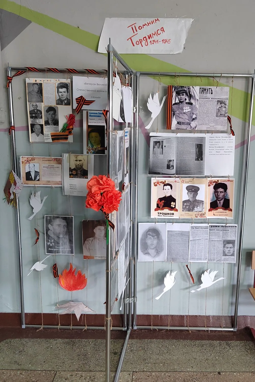 Лица Победы в сердцах «Орлят» 🕯️ Патриотическое воспитание начинается с памяти о своих корнях. В хол