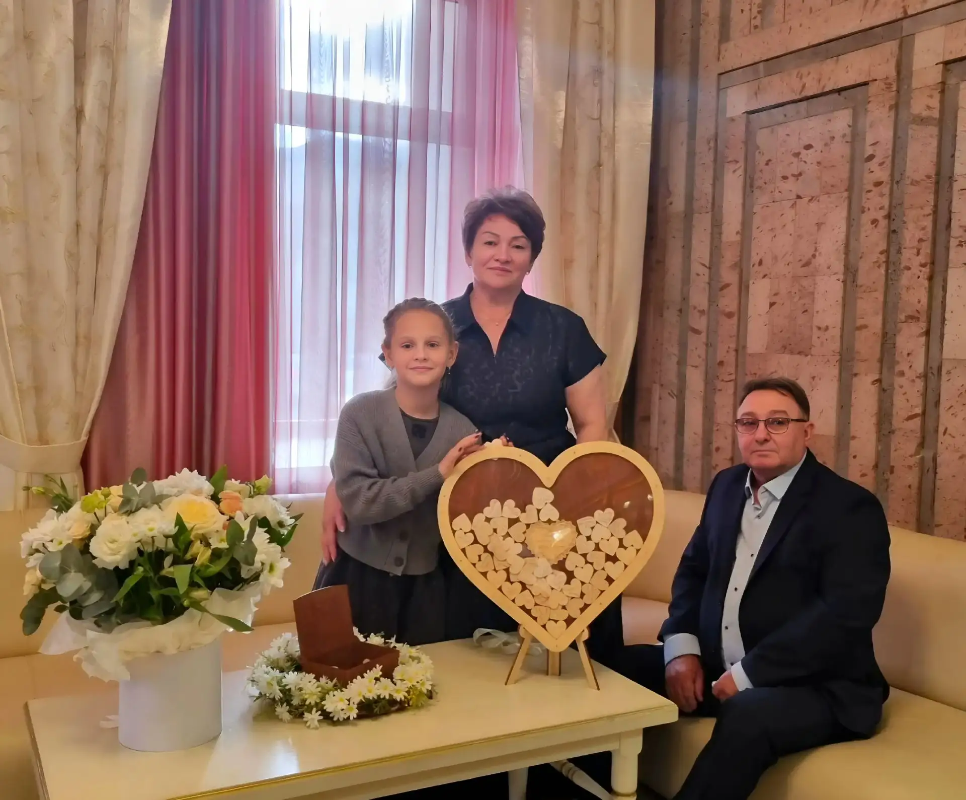 💎 «Сапфировый» юбилей: 45 лет любви семьи Лозовых!