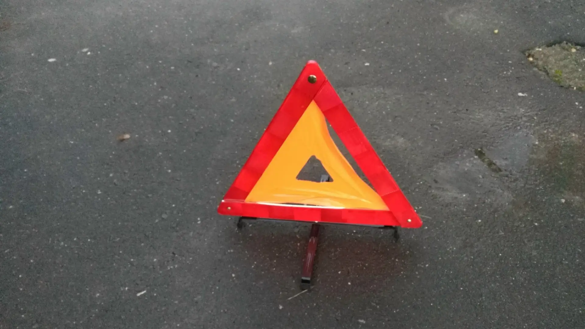 🚨 В Волжском округе мопед врезался в дерево — водитель без прав 
 
В субботу поздно вечером на 3 км
