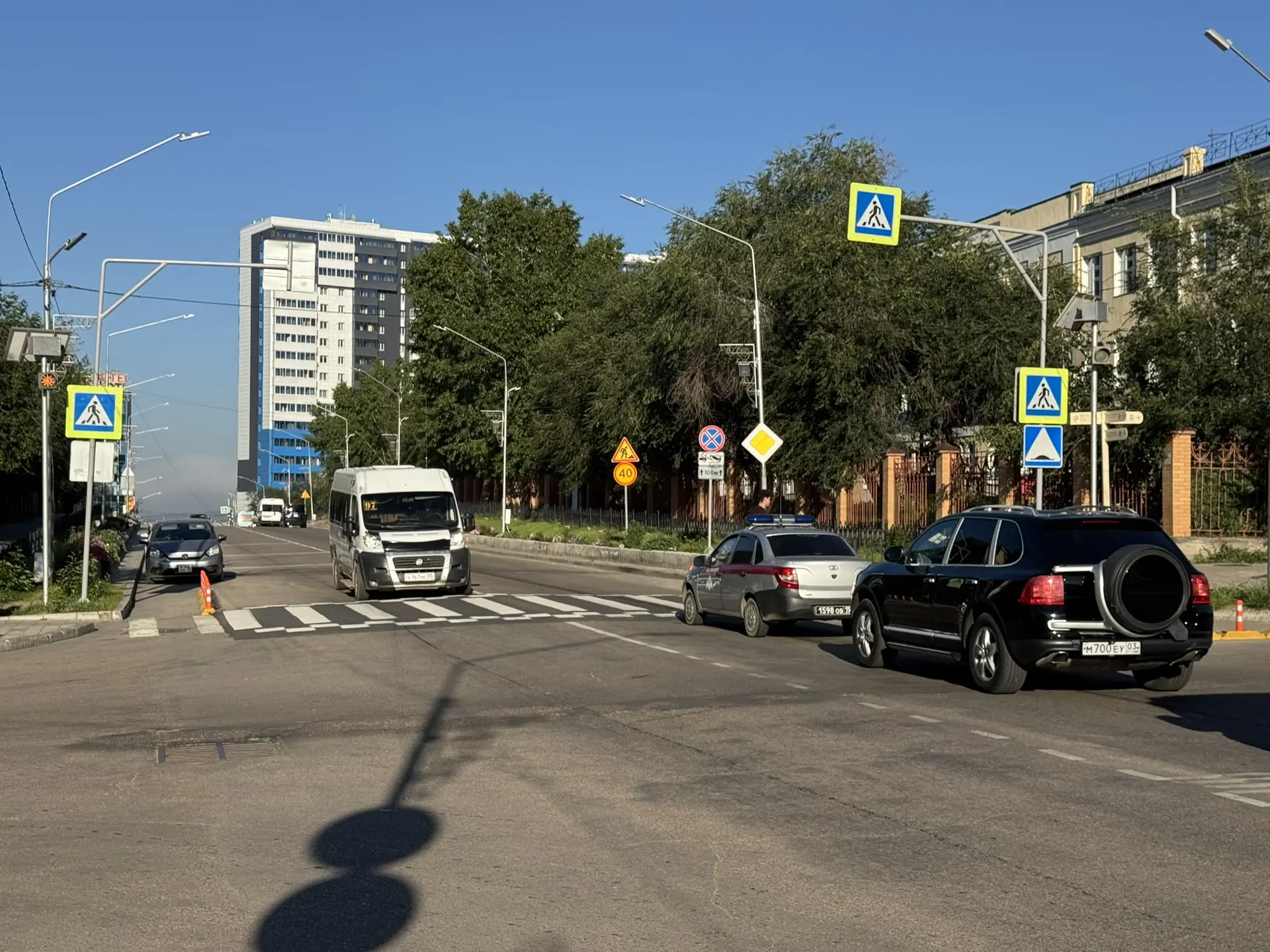 Разметка, тротуары, освещение, ямочный ремонт – подъезды к школам готовят к 1 сентября