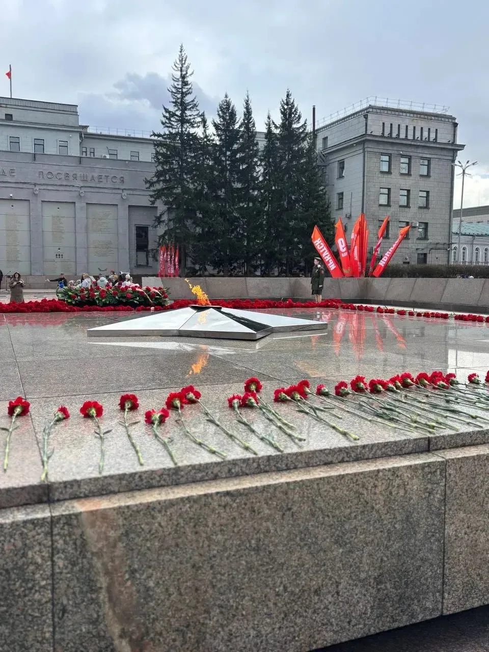 С Днём Великой Победы, 9 Мая! 🎖️  Дорогие друзья, учителя, родители и наши читатели! Поздравляем вас