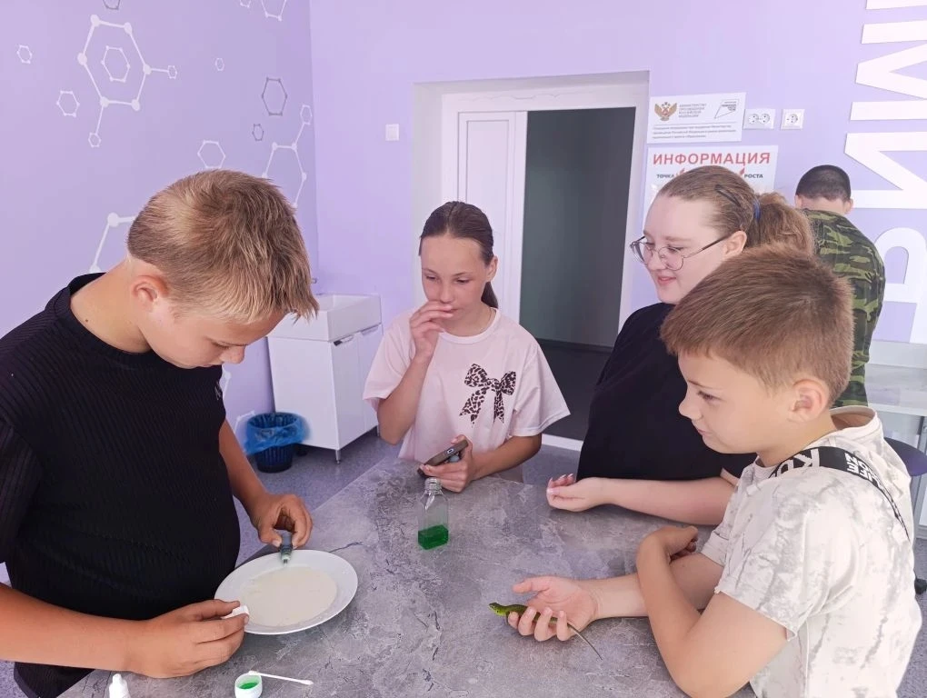 15.06.2026 г.
Тема: «Волшебство в молоке и мыльные чудеса».
Цель: развить у детей познавательную акт