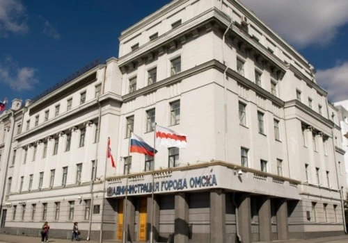 🚭 В Омске хотят запретить продажу сигарет и вейпов ближе 100 метров от школ
