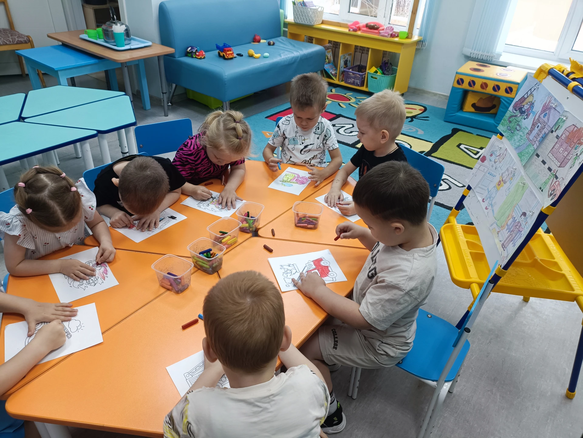 В средней группе "Почемучки" прошли мероприятия по пожарной безопасности - беседа "Пожа...