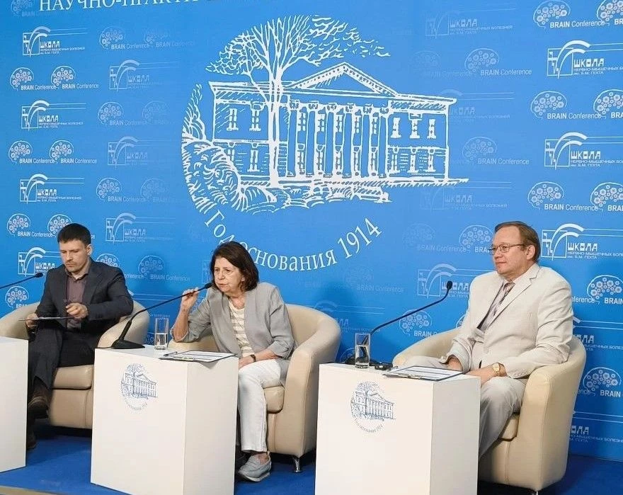 Сегодня стартовал 17 цикл Школы «Болезни мозга». 

Работа началась с актовой лекции: проф. А.С. Авед