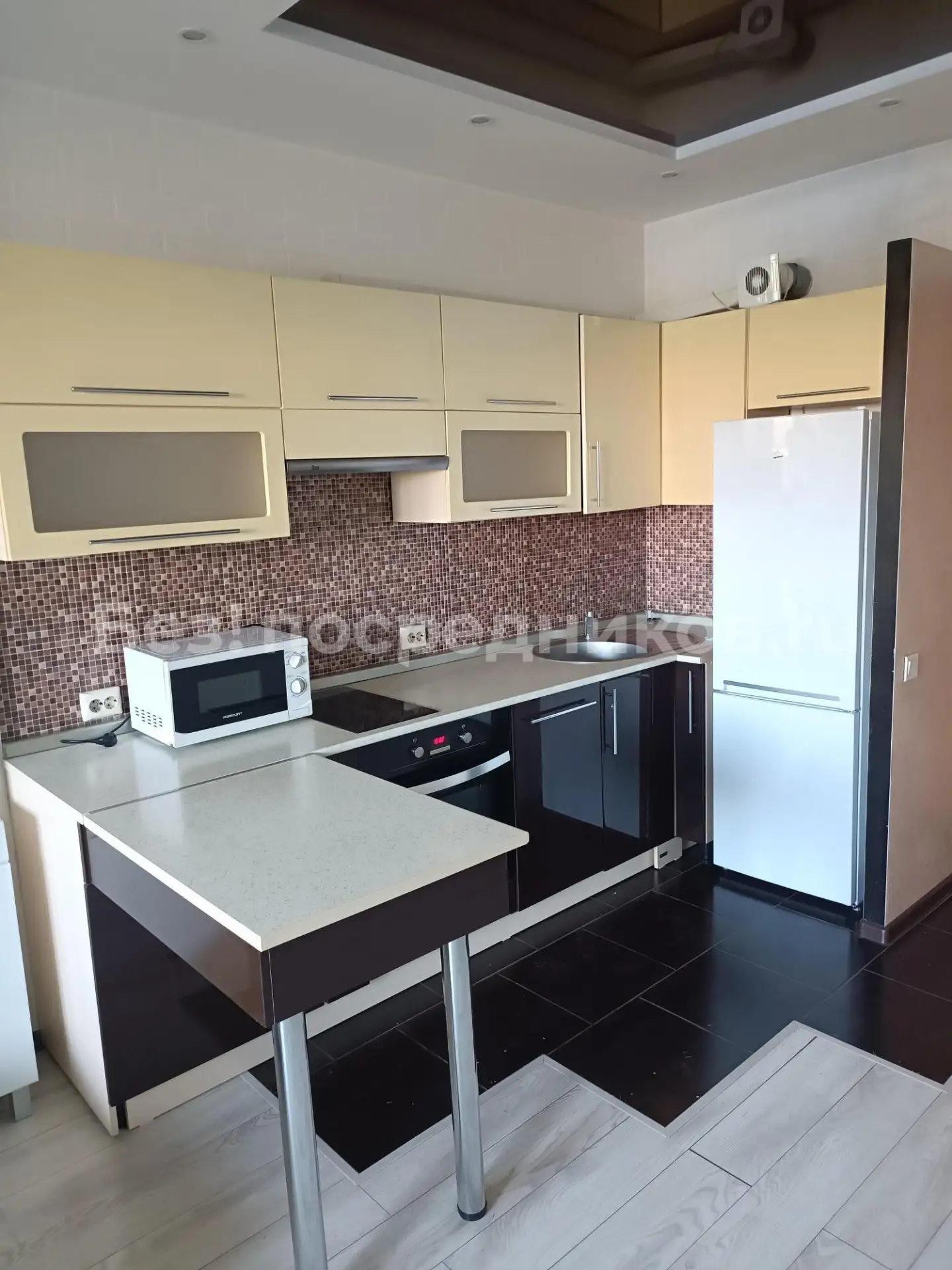 Сдам без посредников: студия, 28м² Цена: 25000 Адрес: Барнаул, Железнодорожный р-н, проспект Коммуна