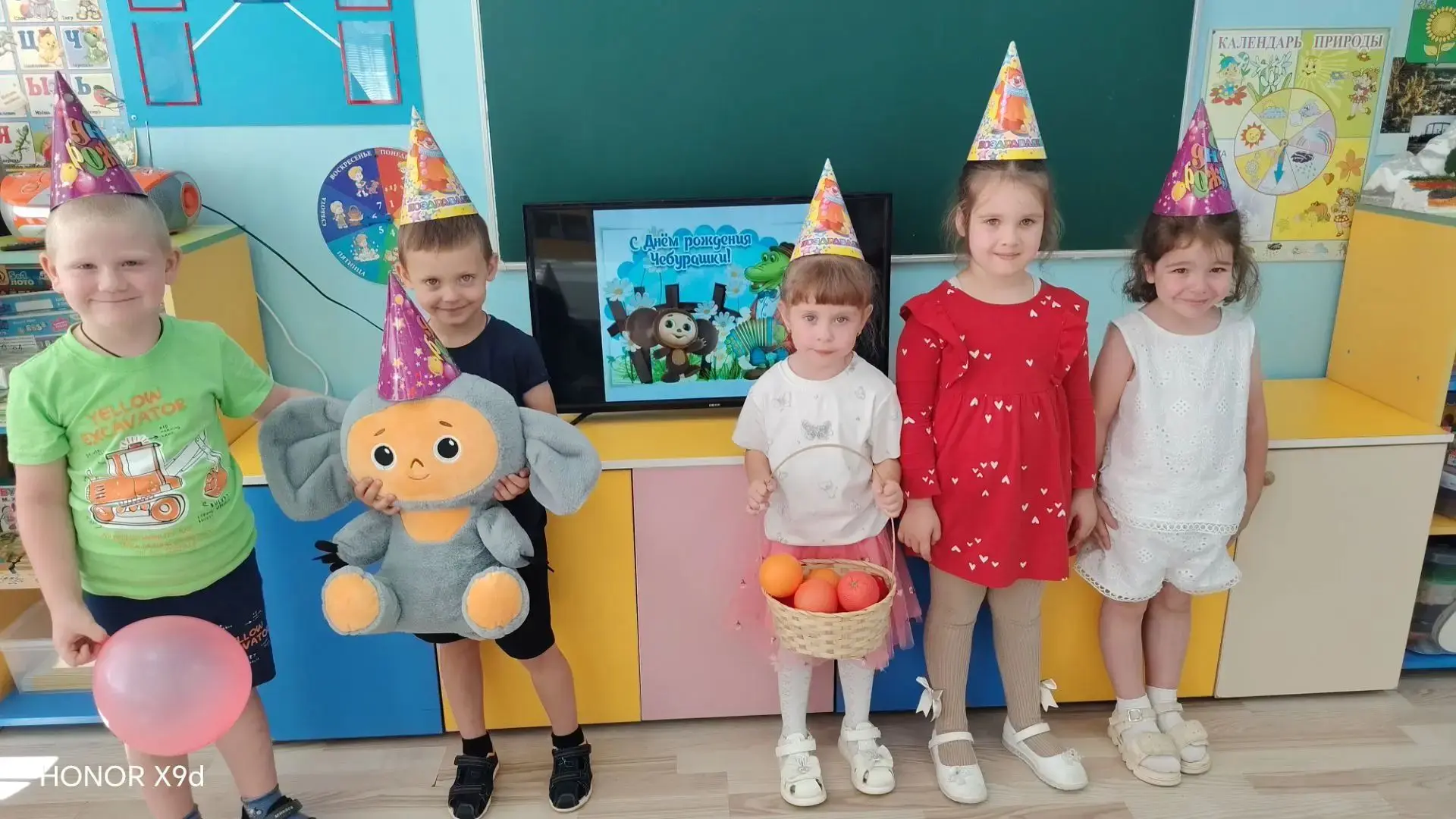 Как праздновали День рождения Чебурашки 🎉 🎁 🎈 🍰 🎊