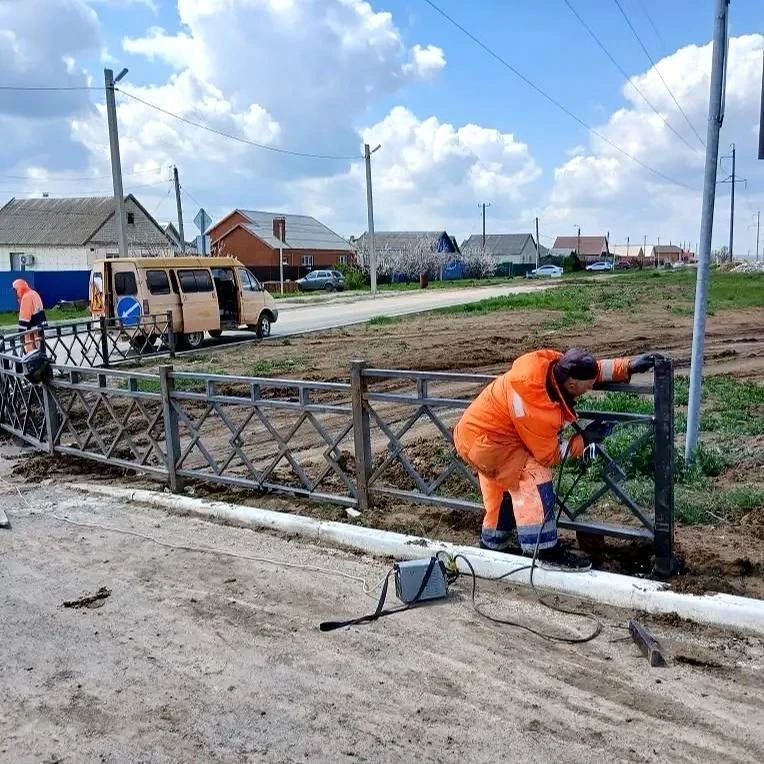 Вот, что успевает сделать  городское ремонтно - строительное управление за одну неделю 💪  • установи