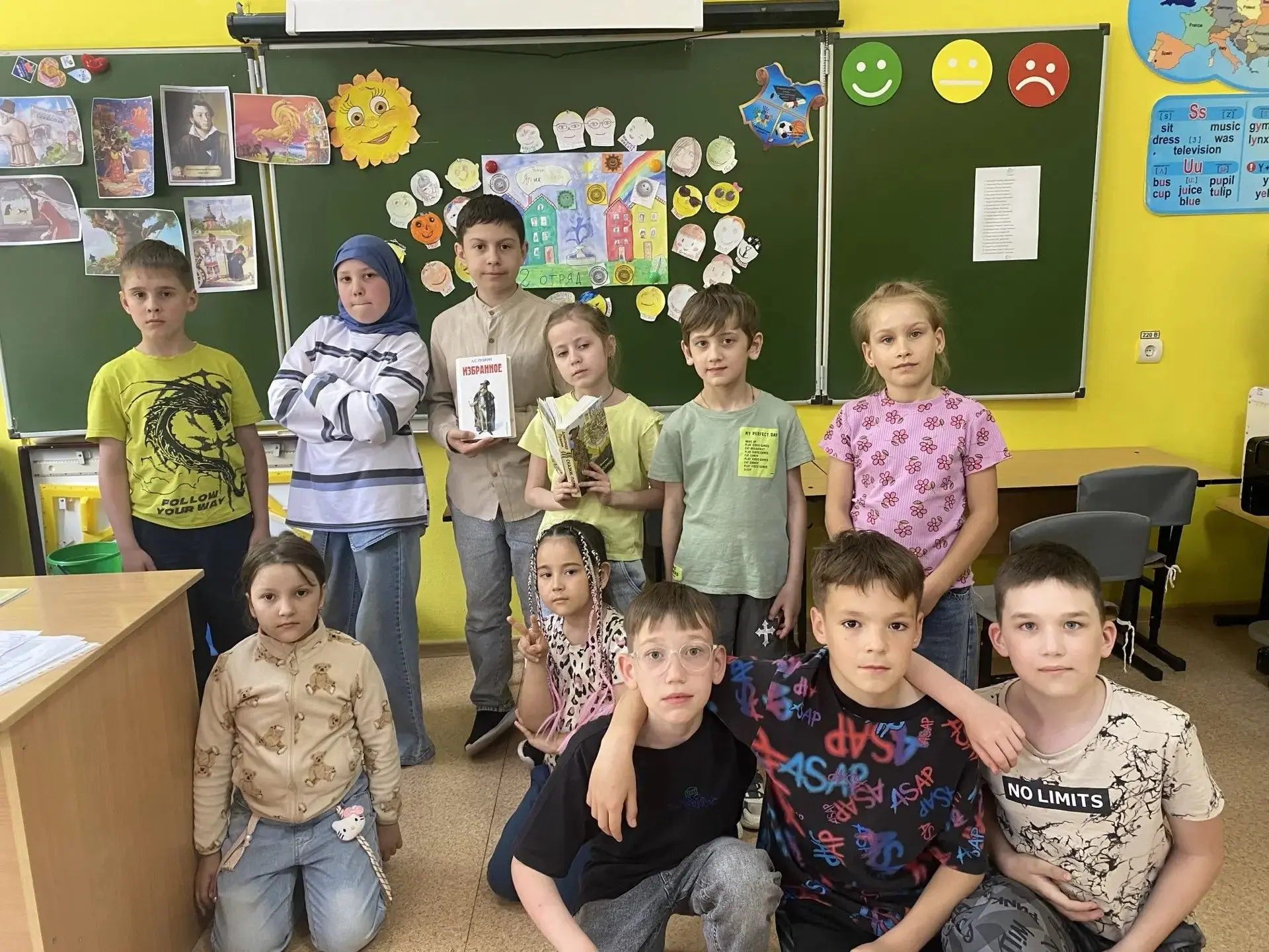 Лукоморье в «Городе Детства»: Пушкинский день и солнечные фантазии! 🌳🐱✨
Пятый день в нашем «Городе