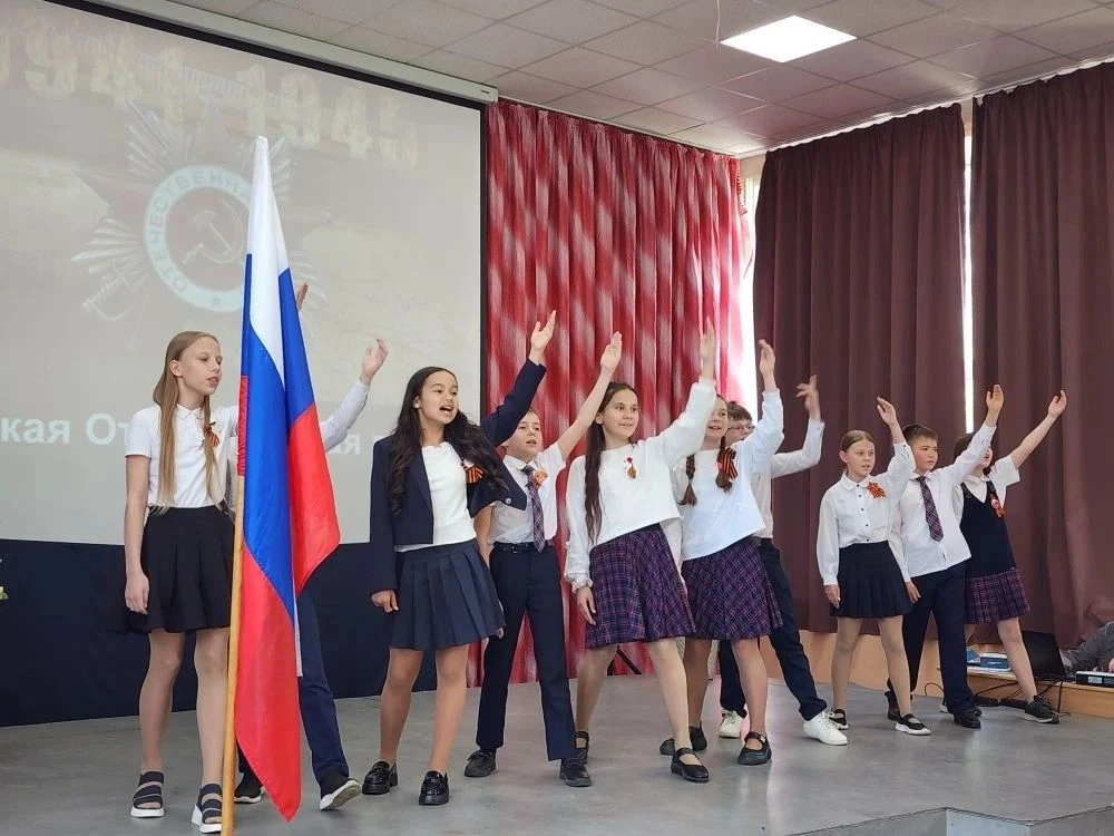 МАОУ СОШ № 71 встречает День Победы!  В преддверии годовщины Победы в Великой Отечественной войне шк