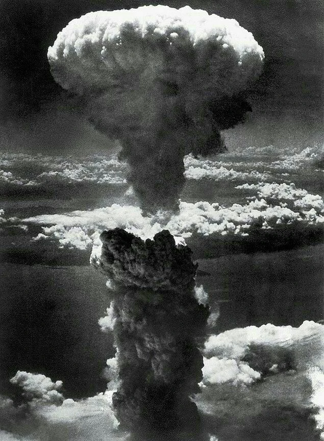 Ядерный гриб над Нагасаки, Япония, 1945 год.