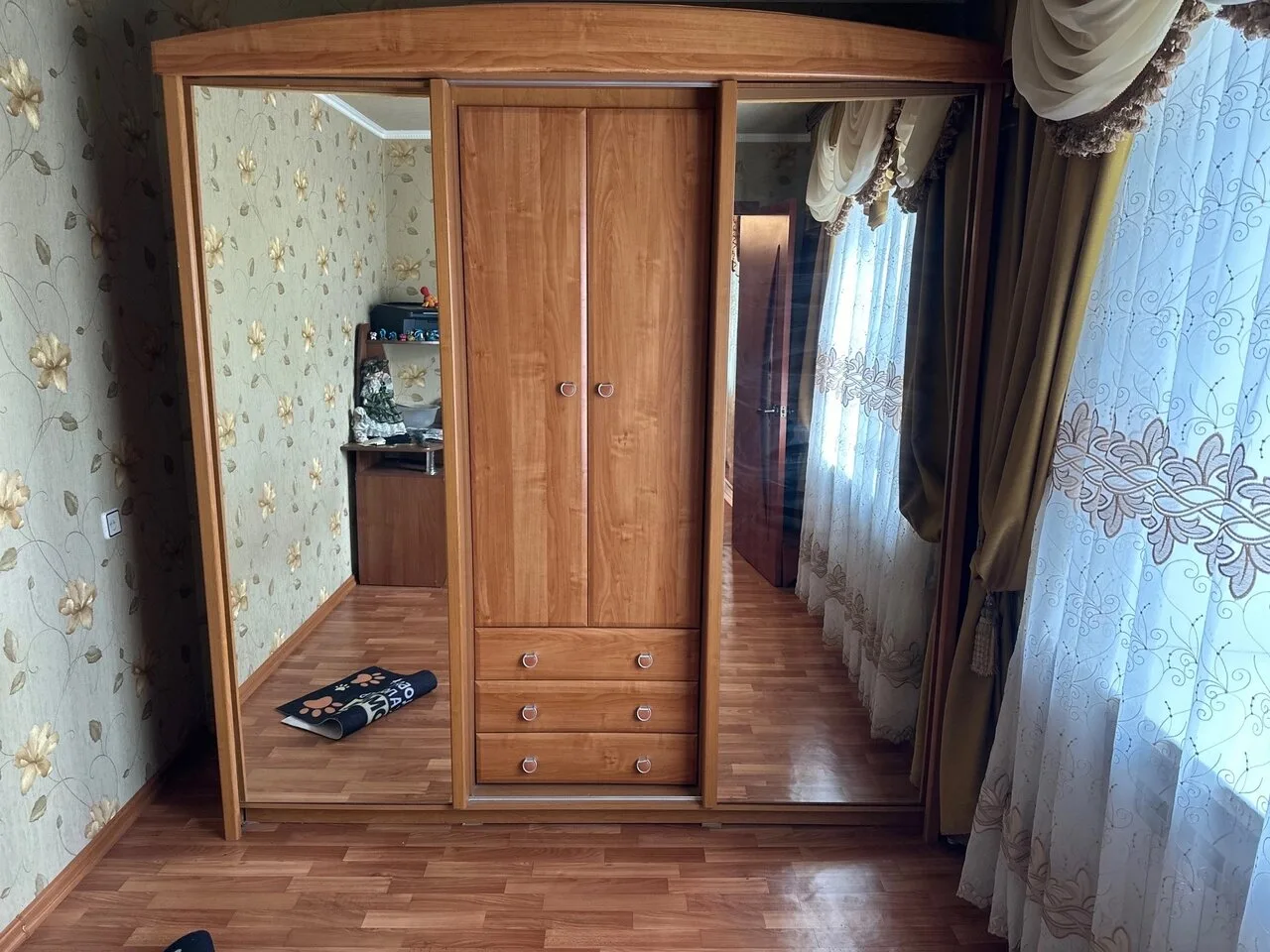 Продам шкаф 15 000 руб
Глубина 650мм
Ширина 2003мм
Высота 2018 мм
Самовывоз Космос
+79493842439

@mo