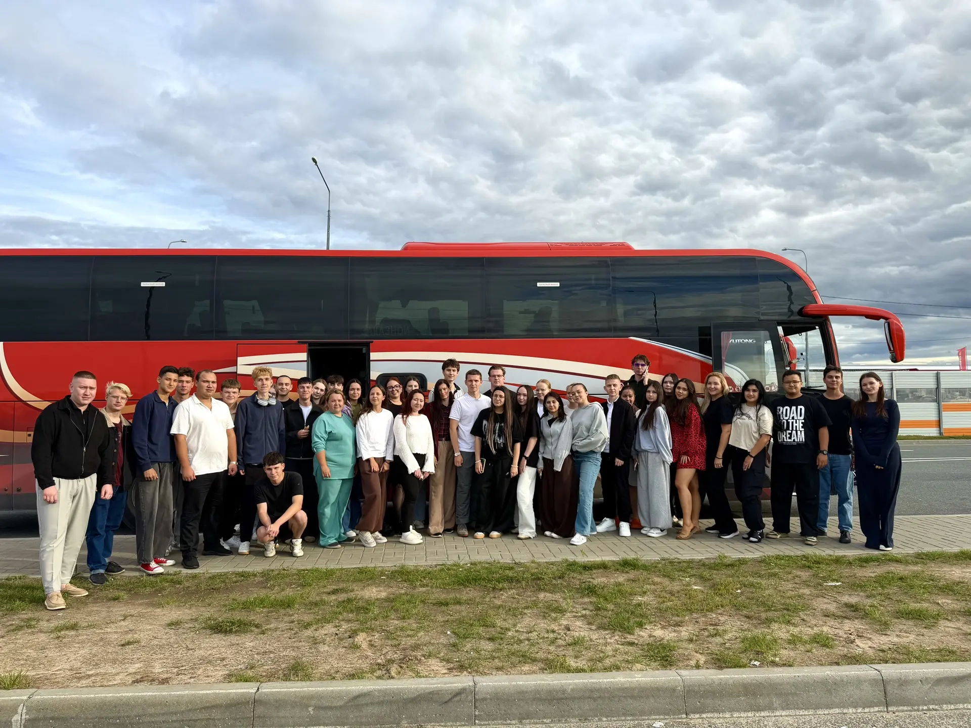 🚌45 молодогвардейцев Татарстана уже выдвинулись на второй этап XXIII Съезда «Единой Ро...
