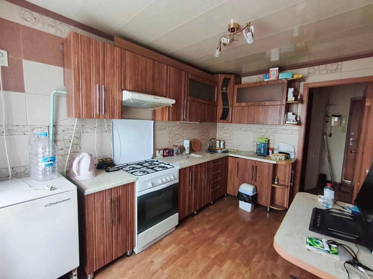 Срочно! Горловка. Продается 2-комн. кв-ра, ул.Бессонова 23, 9/9. Лифт работает, крыша н...