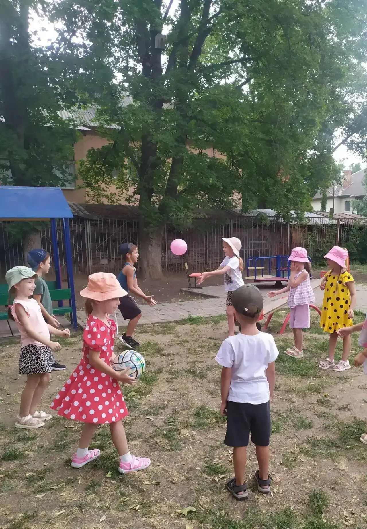 🌞 Летняя прогулка — это маленькое приключение каждый день!