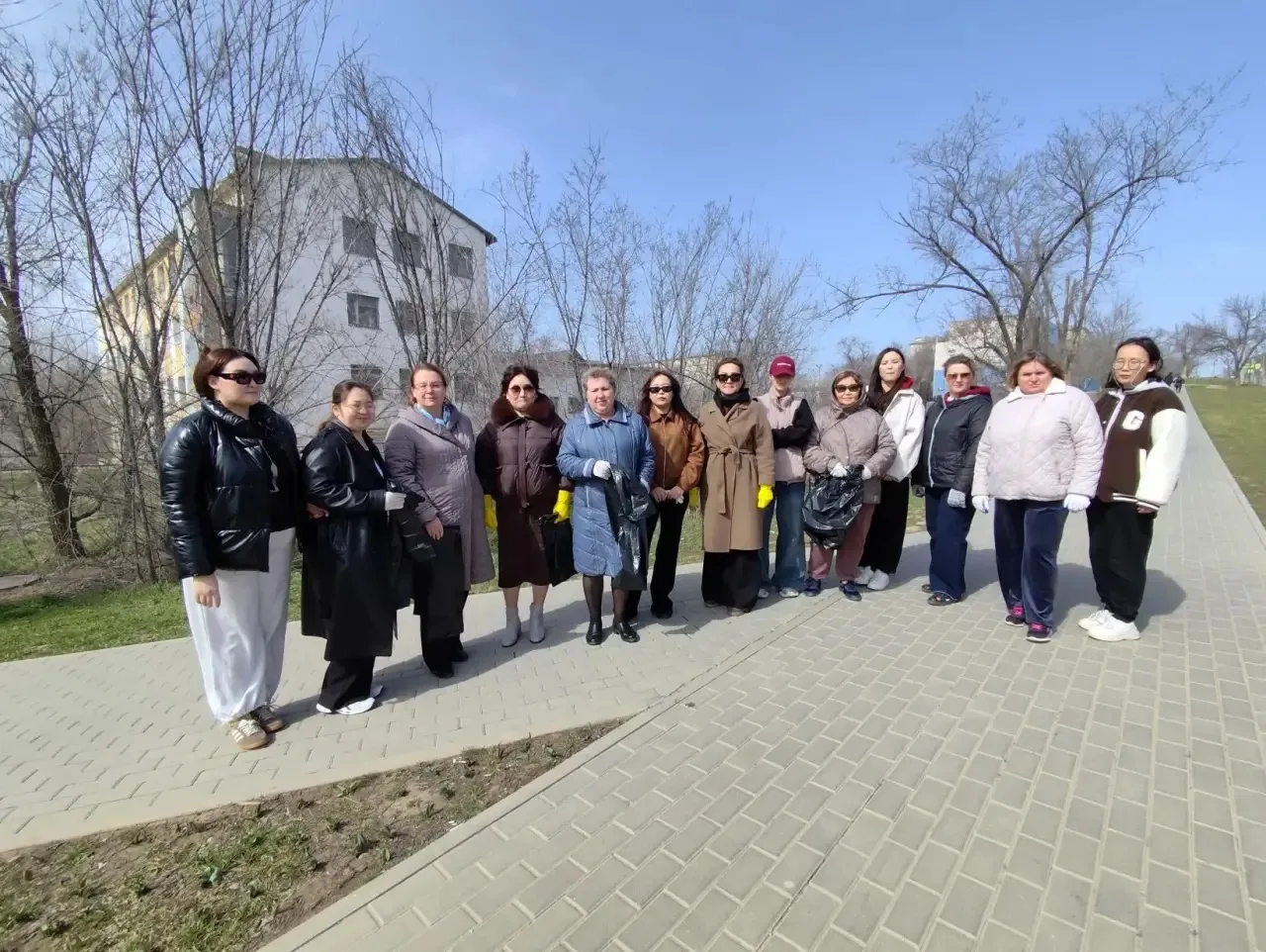 #субботник  ЧИСТОЕ БУДУЩЕЕ В ЧИСТОМ НАСТОЯЩЕМ!  🌿 Под ярким солнцем сегодняшнего дня состоялся суббо