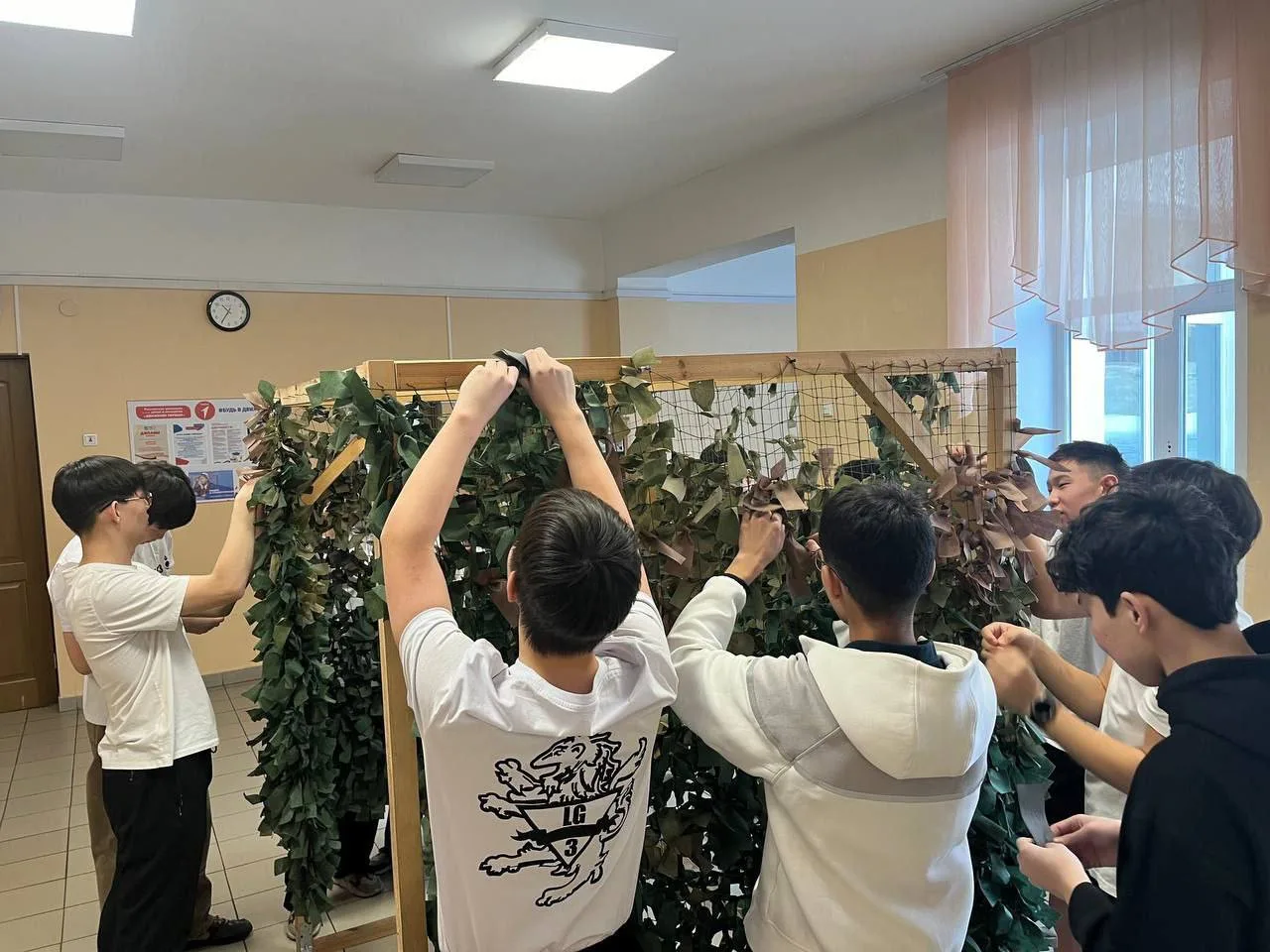 всем привет👋 28 февраля в нашей гимназии прошли соревнования для 8 и 10 классов «А ну-ка, парни!», п