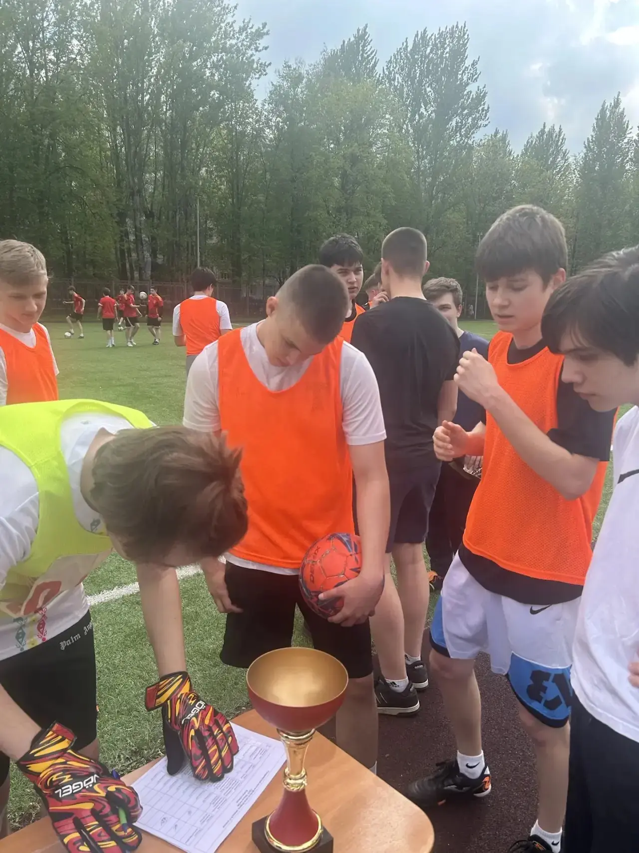 ⚽️ Еще одна замечательная традиция появилась в корпусе «Запад»!