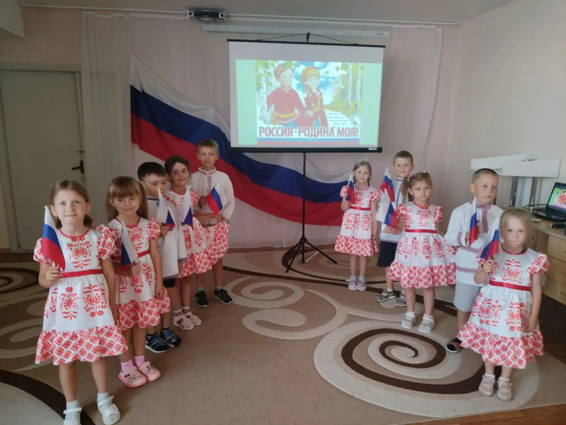 День Государственного флага Российской Федерации отмечается 22 августа. Праздник посвящ...