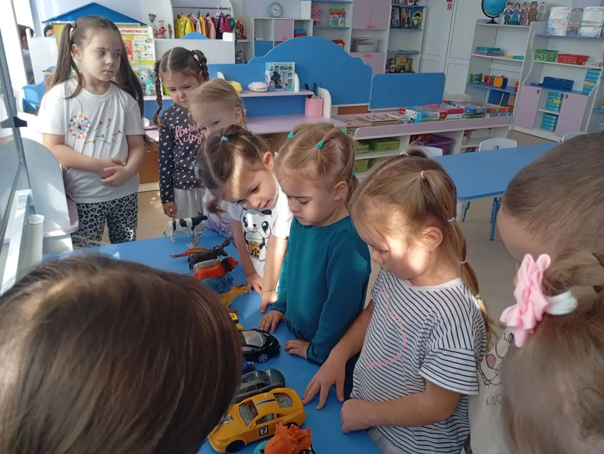 В старшей группе было проведено занятие по ФЭМП на тему «Количественный счёт и длина пр...