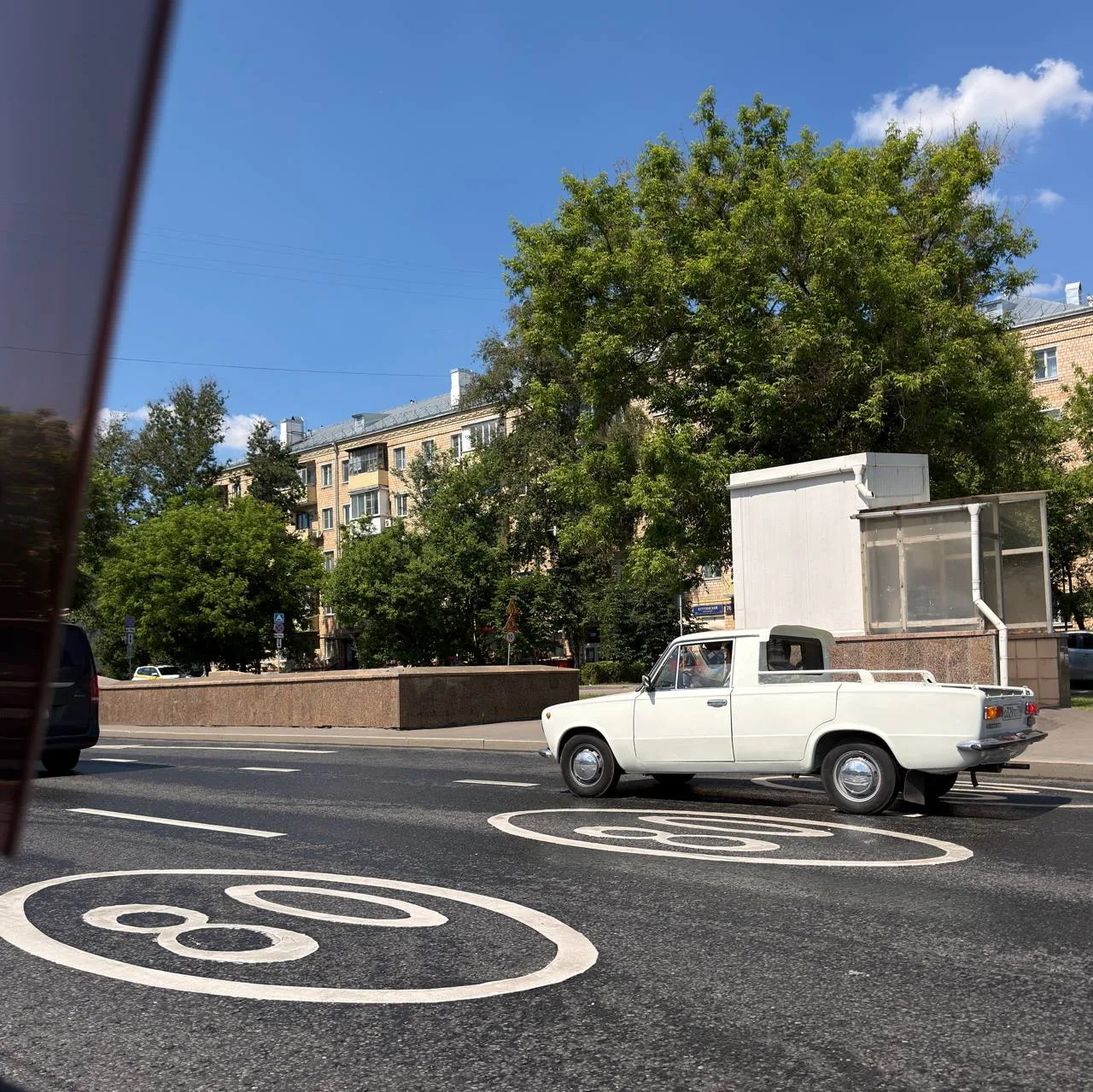 он с завода такой, кто шарит?